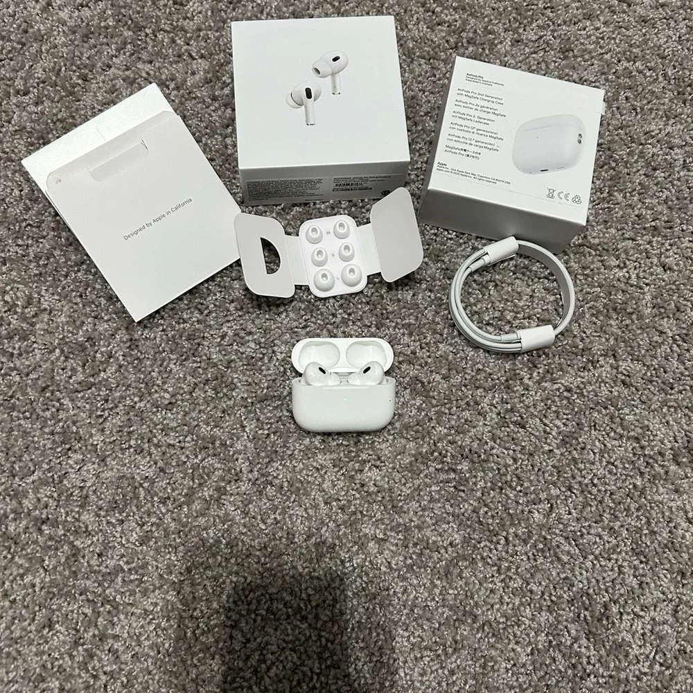 Apple AirPods Pro with White Charging Case